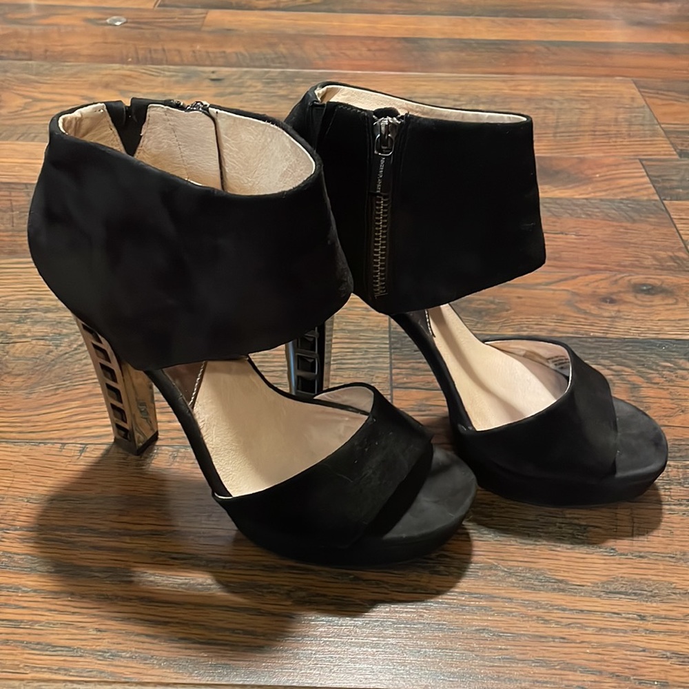 Michael Kors size 9 black heels! 5” heels.